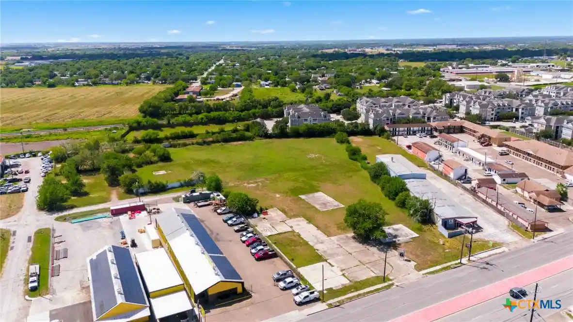Photo 1 of Land for sale at 3105 Houston Hwy, Victoria, TX 77901 | MLS# 622993 | Listing updated on 2026-10-13
