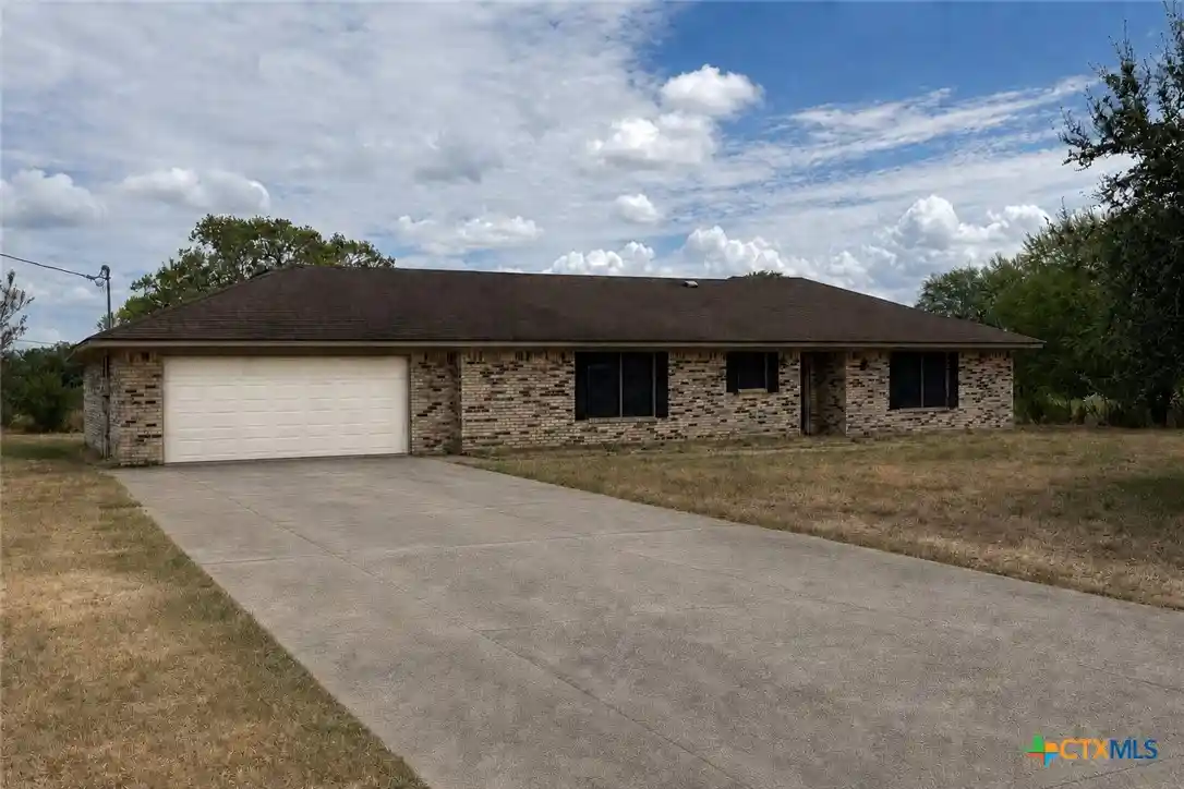 Photo 1 of Single family home for sale at 606 Chaparral Dr, Victoria, TX 77905 | MLS# 624282 | Listing updated on 2026-10-16