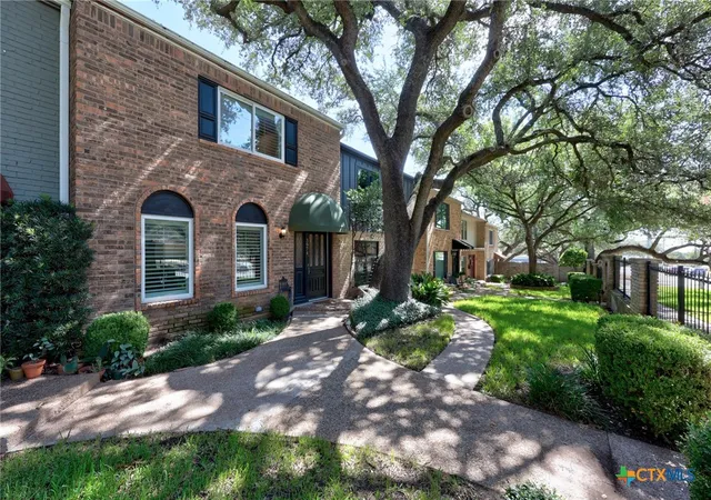 Townhouse for sale at 3974 Far W Blvd, Austin, TX 78731 | MLS# 625496