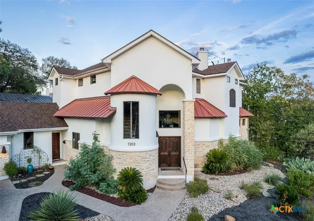 Photo 1 of Single family home for sale at 1300 Bluff St, Austin, TX 78704 | MLS# 625593 | Listing updated on 2026-09-30