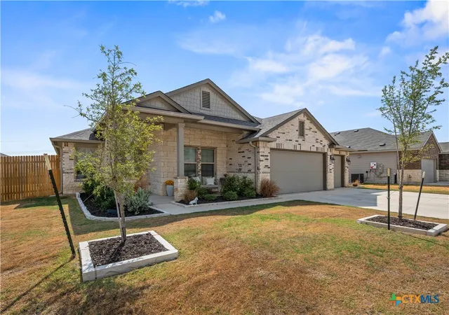Photo 2 of Single family home for sale at 401 Bobby Lou Ln, Copperas Cove, TX 76522 | MLS# 625597 | Listing updated on 2026-09-18