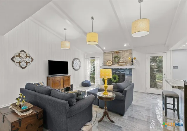 Photo 3 of Single family home for sale at 8292 Hartrick Blf Rd, Temple, TX 76502 | MLS# 625608 | Listing updated on 2026-09-30