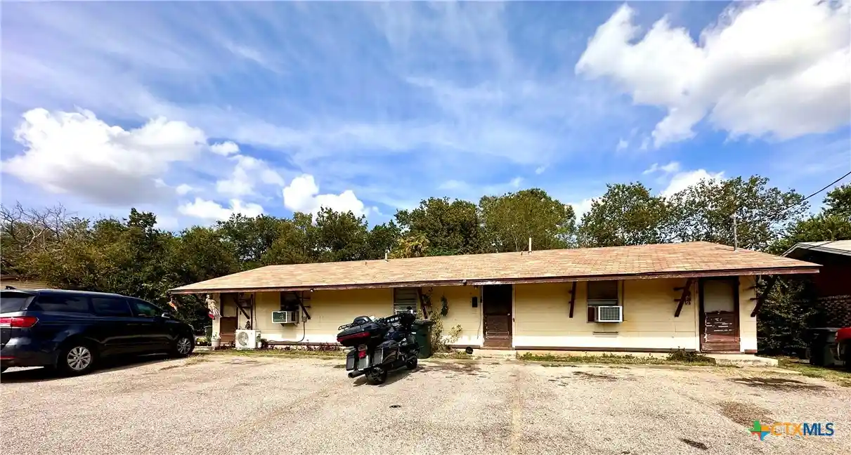 Multi family home for sale at 611 Mcarthur Dr, Killeen, TX 76541 | MLS# 625632