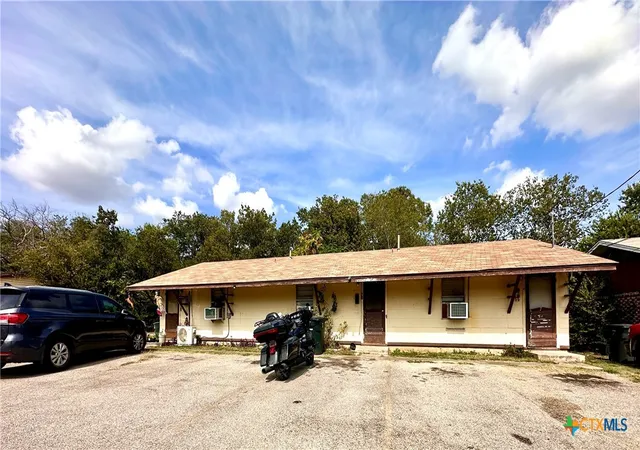 Multi family home for sale at 611 Mcarthur Dr, Killeen, TX 76541 | MLS# 625632