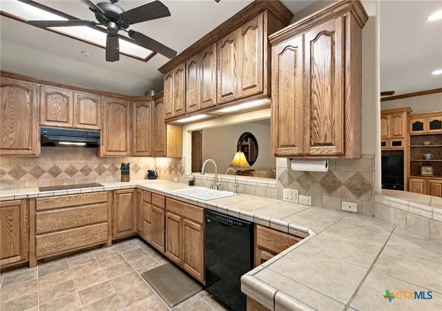 Photo 2 of Single family home for sale at 107 Zephyr Dr, Victoria, TX 77904 | MLS# 625528 | Listing updated on 2026-09-18