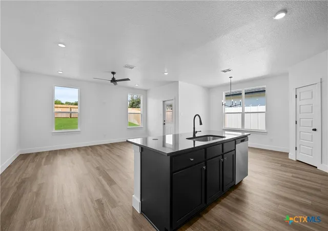 Photo 3 of Single family home for sale at 107 Grand Cyn Dr, Copperas Cove, TX 76522 | MLS# 625527 | Listing updated on 2026-10-06