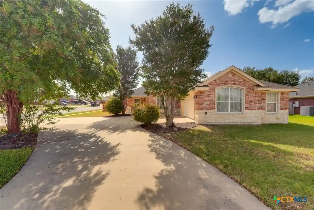 Photo 1 of Sale Pending at 4801 Moose Ridge Ct, Killeen, TX 76542 | MLS# 625286 | Listing updated on 2026-10-19