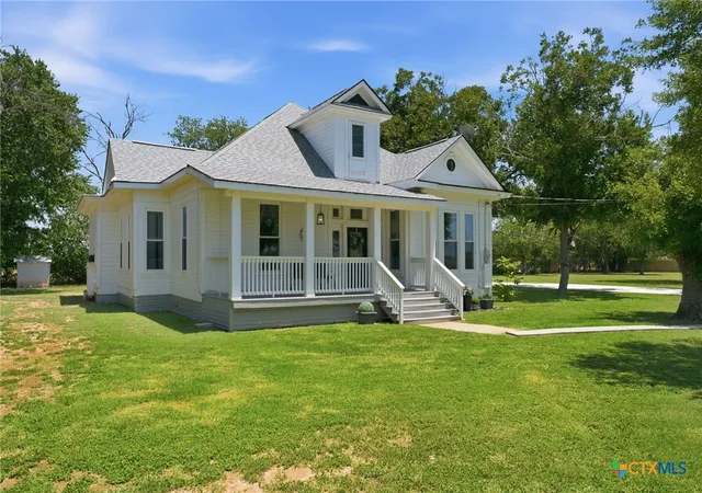 Photo 2 of Single family home for sale at 1500 Fleming Dr, Seguin, TX 78155 | MLS# 625661 | Listing updated on 2026-09-19