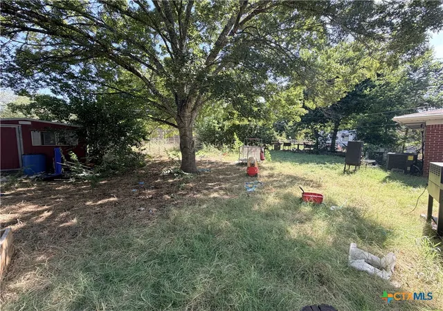 Photo 3 of Single family home for sale at 18 E Victory Ave, Temple, TX 76501 | MLS# 625673 | Listing updated on 2026-09-23