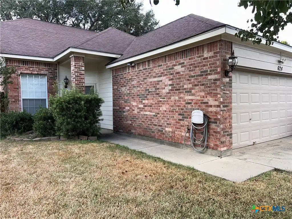 Photo 1 of Single family home for sale at 624 Pennsylvania Ave, Victoria, TX 77904 | MLS# 625651 | Listing updated on 2026-10-19