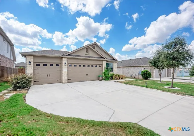Photo 3 of Single family home for sale at 613 Otto Ave, Georgetown, TX 78626 | MLS# 625596 | Listing updated on 2026-10-07