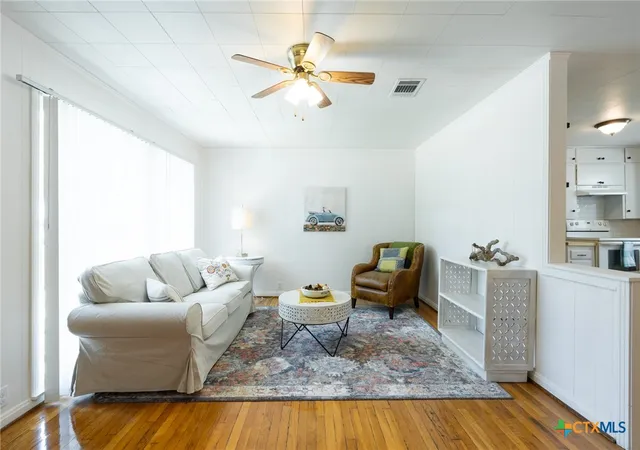 Photo 3 of Single family home for sale at 1909 S 11th Street, Temple, TX 76504 | MLS# 625684 | Listing updated on 2026-09-19