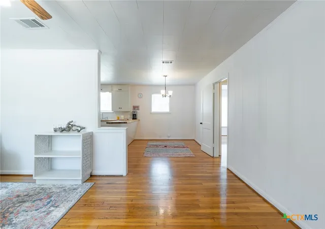 Photo 4 of Single family home for sale at 1909 S 11th Street, Temple, TX 76504 | MLS# 625684 | Listing updated on 2026-09-19