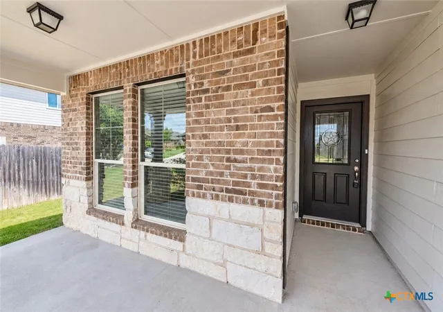 Photo 4 of Sale Pending at 1317 Blue Leaf Dr, Temple, TX 76502 | MLS# 625706 | Listing updated on 2026-10-07