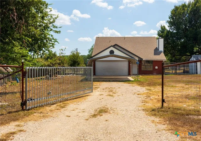Photo 2 of Single family home for sale at 1846 County Rd 3220, Kempner, TX 76539 | MLS# 625625 | Listing updated on 2026-09-30