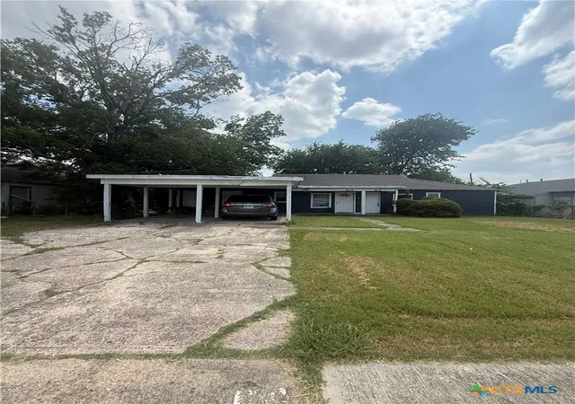 Photo 1 of Multi family home for sale at 814 Kern Rd, Killeen, TX 76541 | MLS# 625774 | Listing updated on 2026-09-21