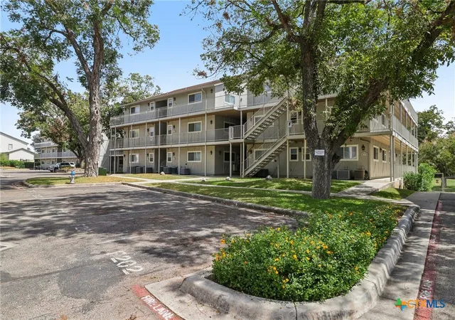 Photo 2 of Condo for sale at 730 E Mather Bldg L Unit 201 St #Bldg L Unit 201, New Braunfels, TX 78130 | MLS# 625769 | Listing updated on 2026-09-28