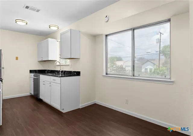 Photo 4 of Single family home for sale at 2013 Hinkle Ave, Killeen, TX 76549 | MLS# 625655 | Listing updated on 2026-10-03