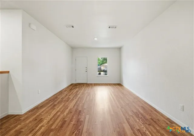 Photo 4 of House for sale at 704 Norris Ave, Killeen, TX 76541 | MLS# 625800 | Listing updated on 2026-09-21