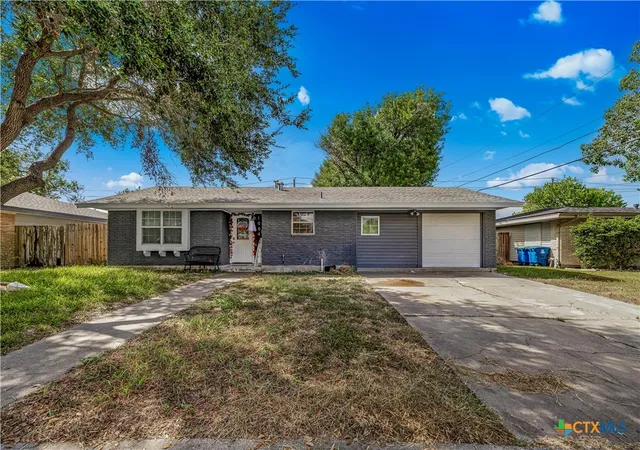 Single family home for sale at 1004 Diomede St, Portland, TX 78374 | MLS# 625785