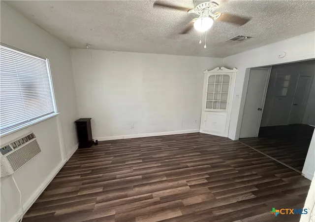 Photo 4 of House for sale at 1301 S 19th Street, Temple, TX 76504 | MLS# 625827 | Listing updated on 2026-09-22