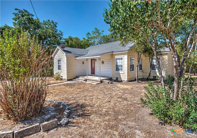 Photo 2 of Sale Pending at 312 N Pearl St, Belton, TX 76513 | MLS# 625733 | Listing updated on 2026-09-28