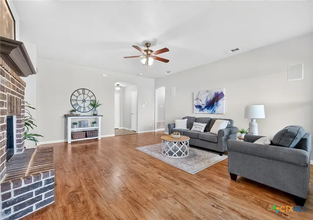 Photo 3 of Single family home for sale at 1921 Carriage House Dr, Temple, TX 76502 | MLS# 625867 | Listing updated on 2026-10-08