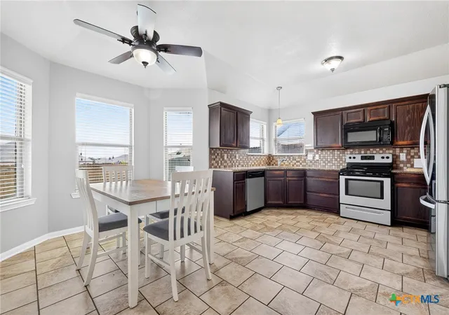 Photo 3 of Single family home for sale at 1921 Carriage House Dr, Temple, TX 76502 | MLS# 625867 | Listing updated on 2026-10-08