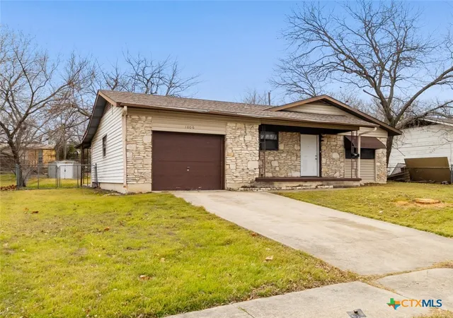 Photo 1 of Single family home for sale at 1006 San Antonio St, Killeen, TX 76541 | MLS# 625917 | Listing updated on 2026-09-22