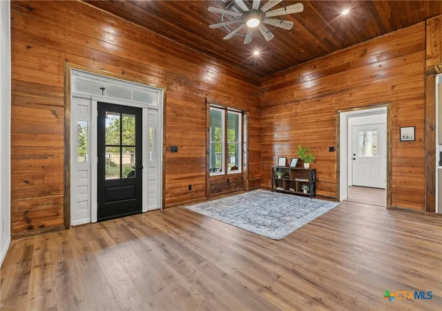 Photo 4 of Single family home for sale at 29050 Noll Rd, Boerne, TX 78015 | MLS# 625911 | Listing updated on 2026-09-22