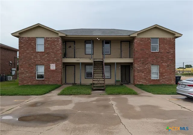 Photo 1 of House for sale at 1001 Cir M Dr, Killeen, TX 76549 | MLS# 625952 | Listing updated on 2026-10-07
