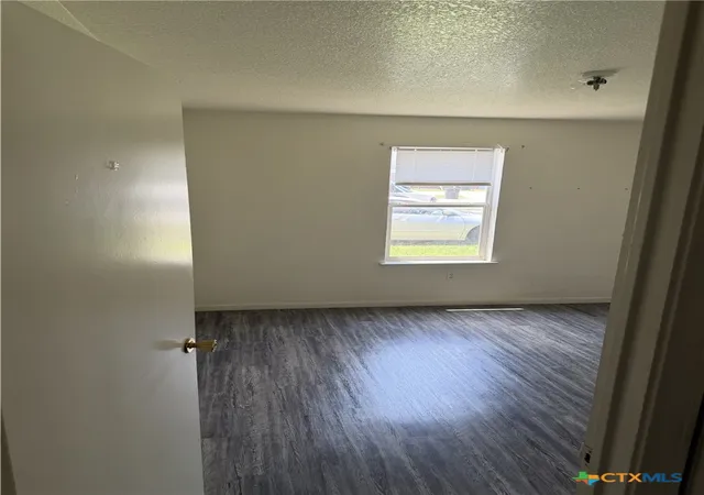 Photo 4 of House for sale at 1001 Cir M Dr, Killeen, TX 76549 | MLS# 625952 | Listing updated on 2026-10-07