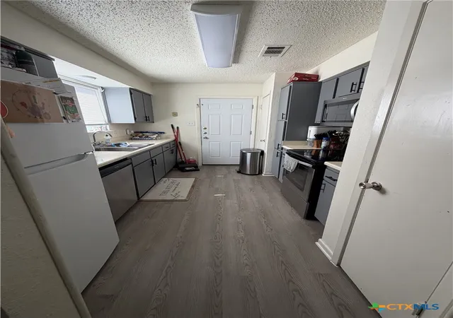 Photo 3 of Single family home for sale at 2407 Skylark Cir, Killeen, TX 76549 | MLS# 625960 | Listing updated on 2026-10-07