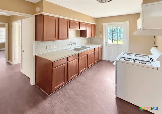Photo 3 of Single family home for sale at 2907 Cypress St, Victoria, TX 77901 | MLS# 625957 | Listing updated on 2026-09-24