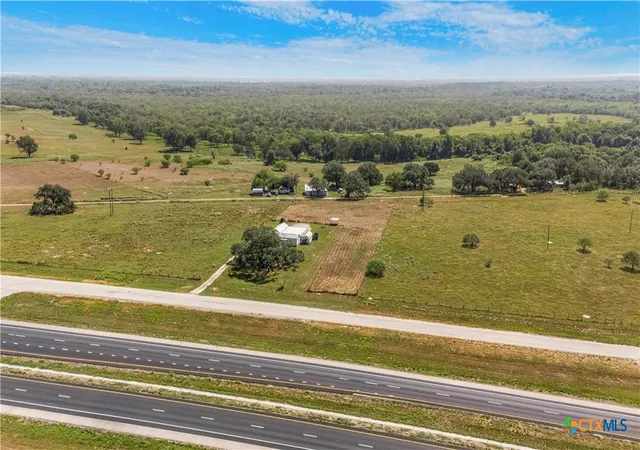 Photo 3 of Manufactured home for sale at 240 E Frontage Rd, Victoria, TX 77905 | MLS# 625949 | Listing updated on 2026-09-23