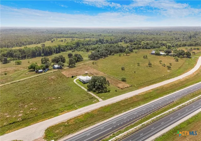 Photo 3 of Manufactured home for sale at 240 E Frontage Rd, Victoria, TX 77905 | MLS# 625949 | Listing updated on 2026-09-23