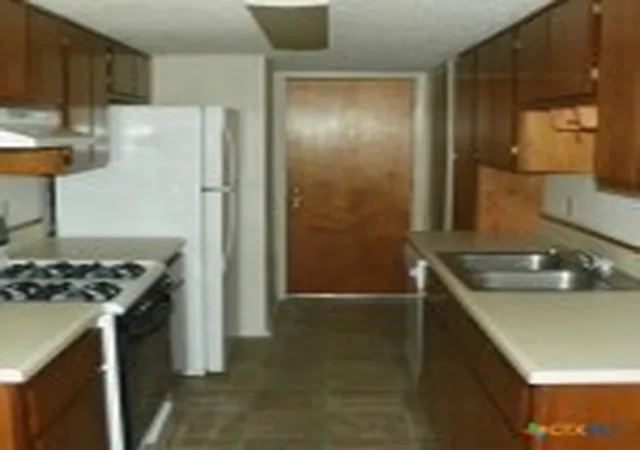 Photo 3 of Single family home for sale at 1110 Royal Crst Dr, Killeen, TX 76549 | MLS# 625990 | Listing updated on 2026-10-07