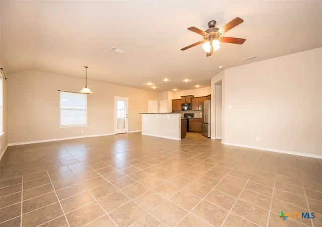 Photo 4 of Single family home for sale at 2502 Tara Dr, Killeen, TX 76549 | MLS# 625971 | Listing updated on 2026-10-08