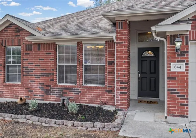 Photo 3 of Single family home for sale at 844 Dark Horse Ln, Buda, TX 78610 | MLS# 625978 | Listing updated on 2026-09-30