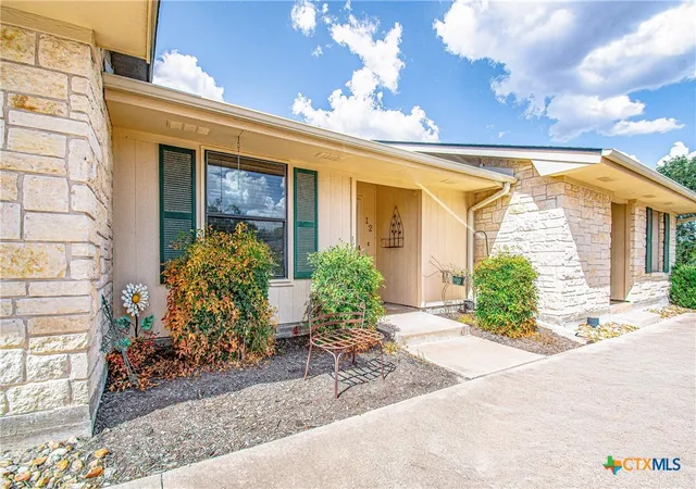 Photo 1 of Sale Pending at 1015 Old Ml Rd #12, Salado, TX 76571 | MLS# 625649 | Listing updated on 2026-10-07