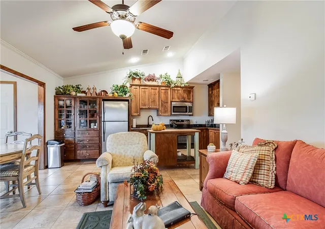 Listing Photo 5 - Condo for sale in building located at 1015 Old Mill Rd, Salado, TX 76571 - Unit #12