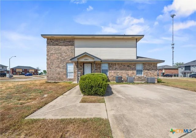 Photo 3 of House for sale at 1205 Industrial Blvd, Killeen, TX 76549 | MLS# 626003 | Listing updated on 2026-09-29