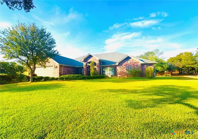 Photo 2 of Single family home for sale at 612 River Oaks Dr, Gatesville, TX 76528 | MLS# 626008 | Listing updated on 2026-09-28
