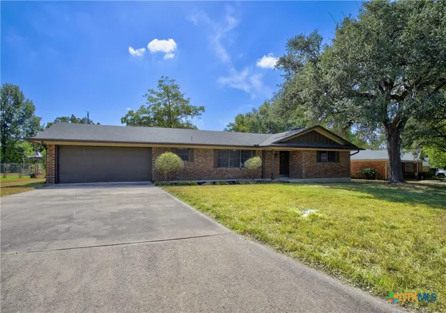 Photo 3 of Single family home for sale at 3401 Meadow Oaks Dr, Temple, TX 76502 | MLS# 626011 | Listing updated on 2026-09-23