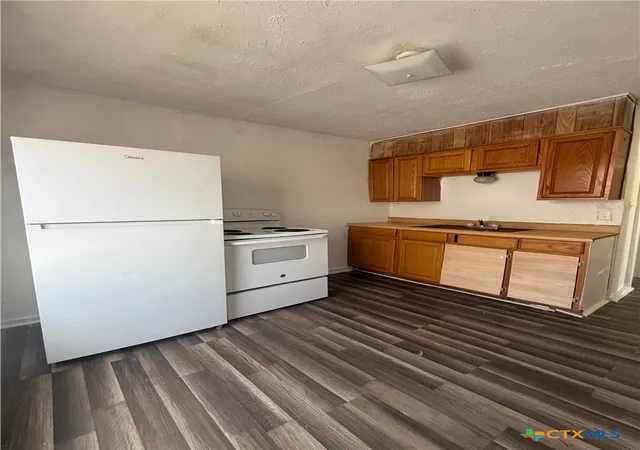 Photo 3 of Single family home for sale at 718 W Ave C, Killeen, TX 76541 | MLS# 626048 | Listing updated on 2026-09-23
