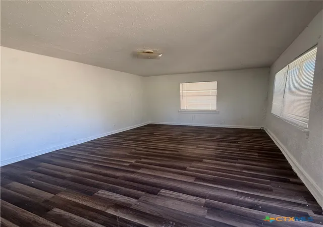 Photo 4 of Single family home for sale at 718 W Ave C, Killeen, TX 76541 | MLS# 626048 | Listing updated on 2026-09-23