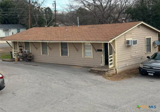 Photo 1 of Single family home for sale at 720 W Ave C, Killeen, TX 76541 | MLS# 626059 | Listing updated on 2026-09-23