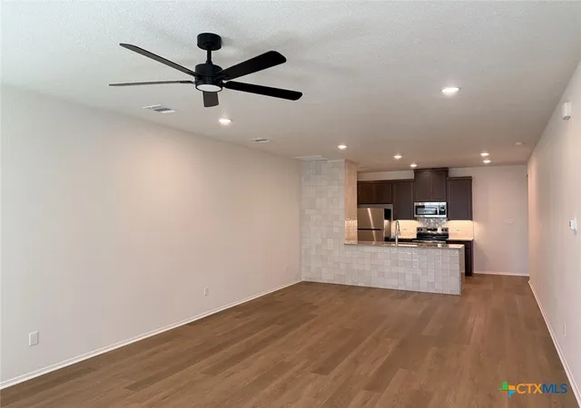 Photo 3 of Townhouse for sale at 1525 Crooked River Ct, Temple, TX 76502 | MLS# 626070 | Listing updated on 2026-09-23
