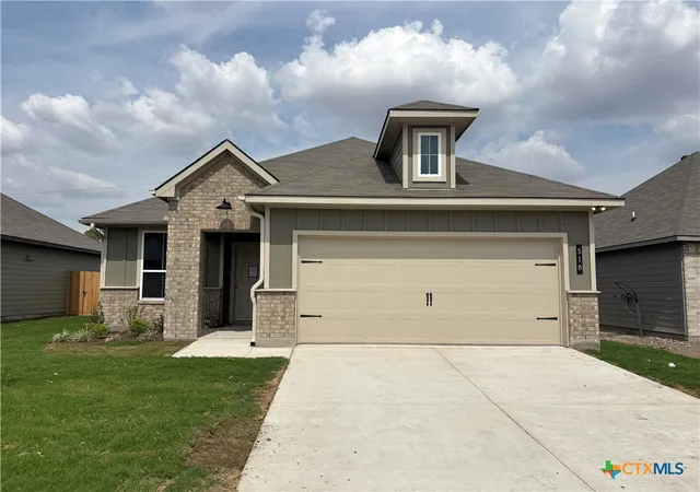 Single family home for sale at 518 University Ave, Troy, TX 76579 | MLS# 626073