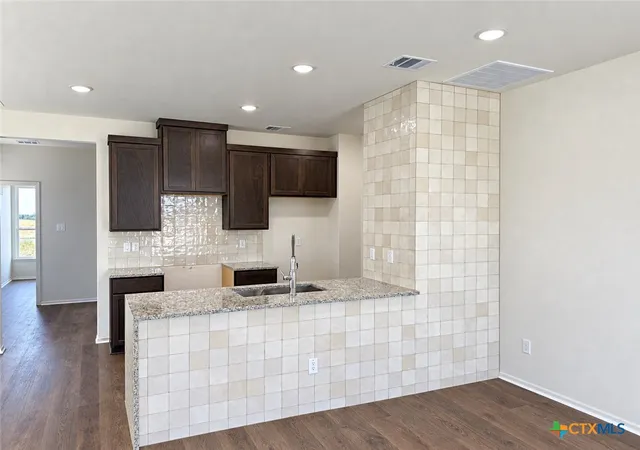 Photo 3 of Townhouse for sale at 1529 Crooked River Ct, Temple, TX 76502 | MLS# 626077 | Listing updated on 2026-09-25